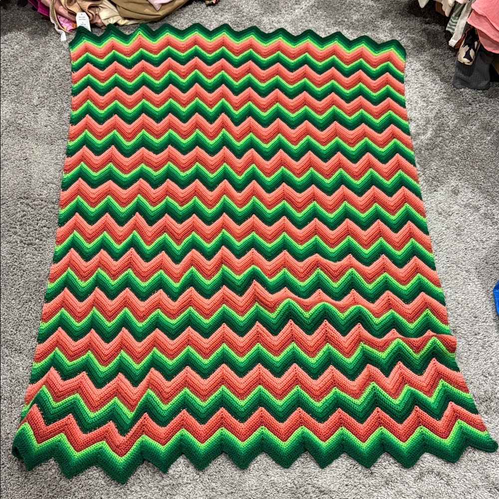 Colorful Zigzag Crochet Blanket Pink Green